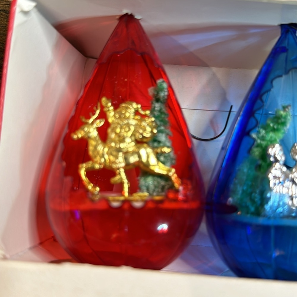 LAST ONE Vintage JEWEL BRITE plastic Teardrop diorama Christmas ornaments NIB​​​ - Picture 7 of 7